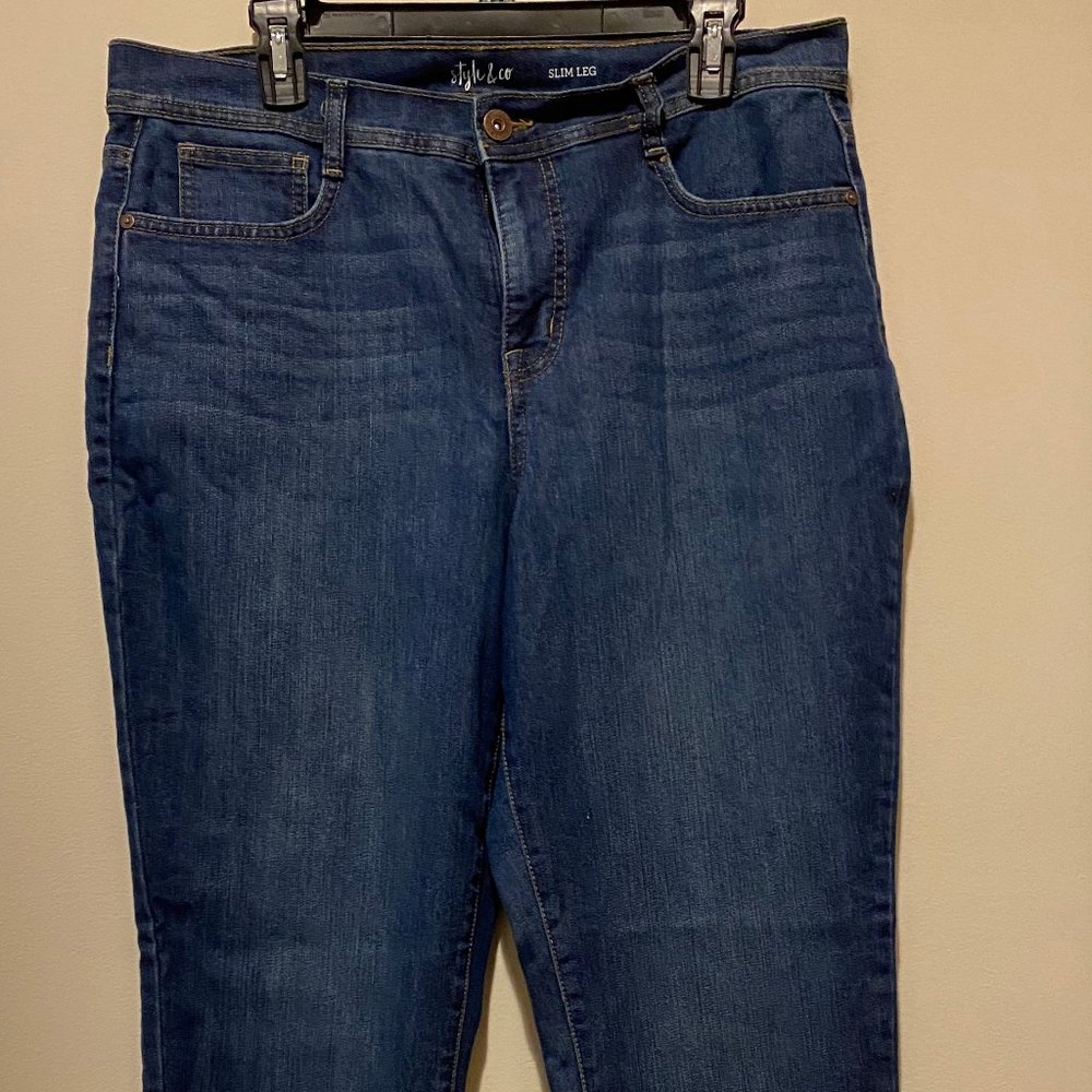 STYLE & CO Slim Leg Jeans Sz 14S Like New